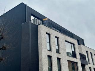 Prachtig luxe penthouse van 166 m2 met 3 slaapkamers, badkamer met douche en ligbad, 2de douche bij de 2de slaapkamer, ruime keuken en...