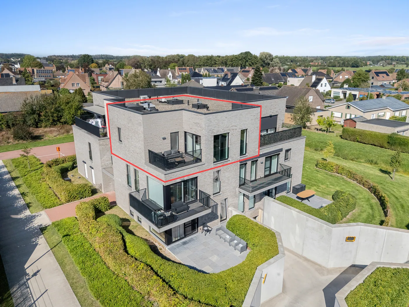 Prachtig appartement met 2 slaapkamers en ruim zonneterras - foto 1