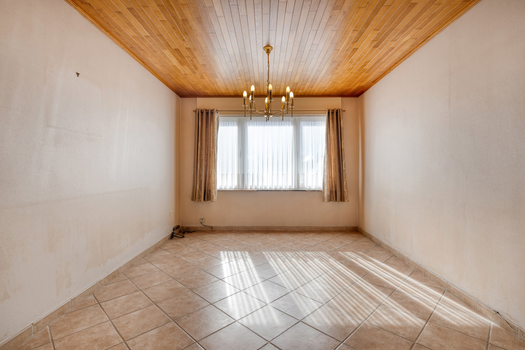 Perfect onderhouden woning met 2 (3) slaapkamers en tuin - foto 4