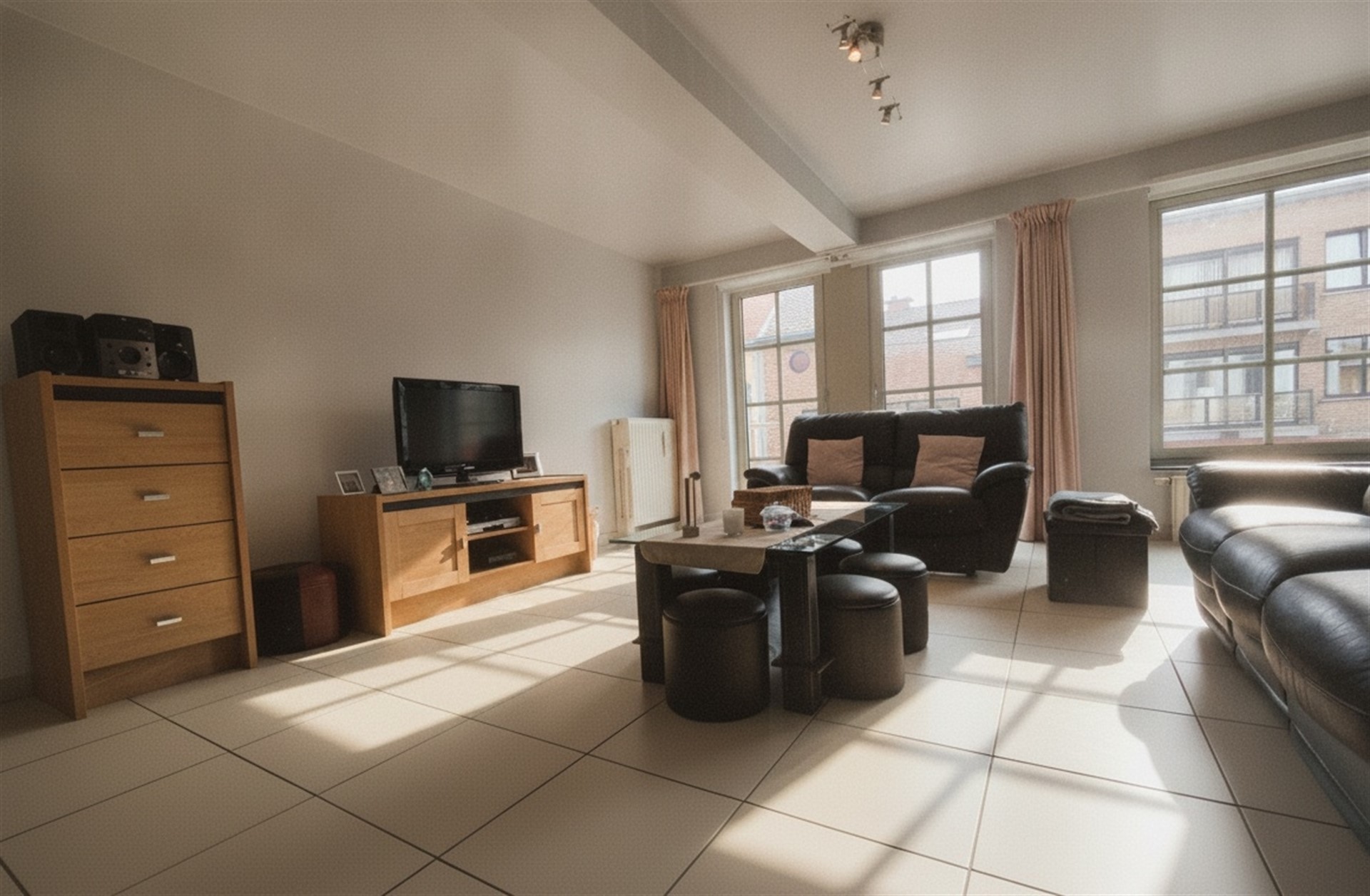Apartment - photo 2
