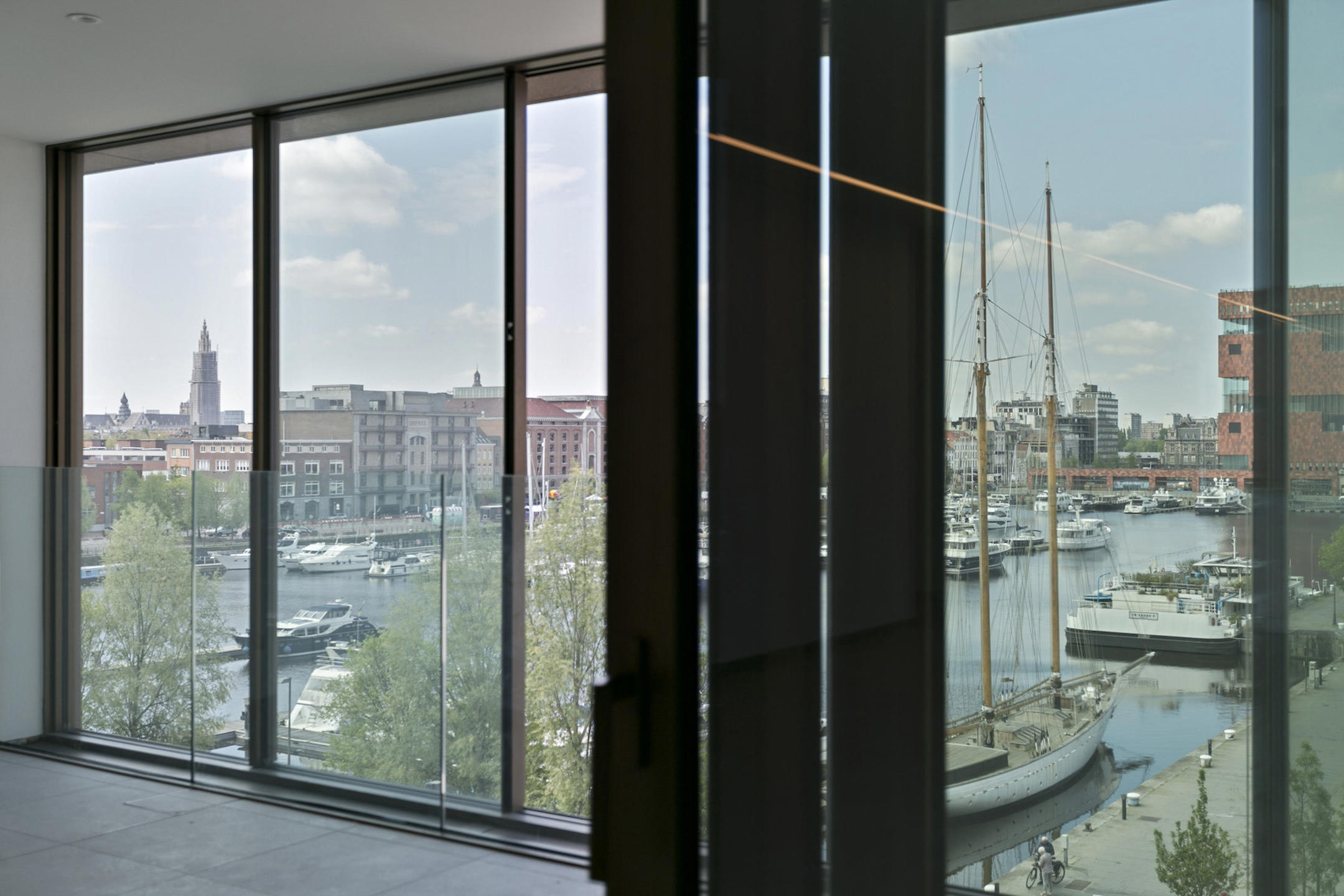 Prachtig appartement met zicht op het Willemdok en het MAS! - foto 3