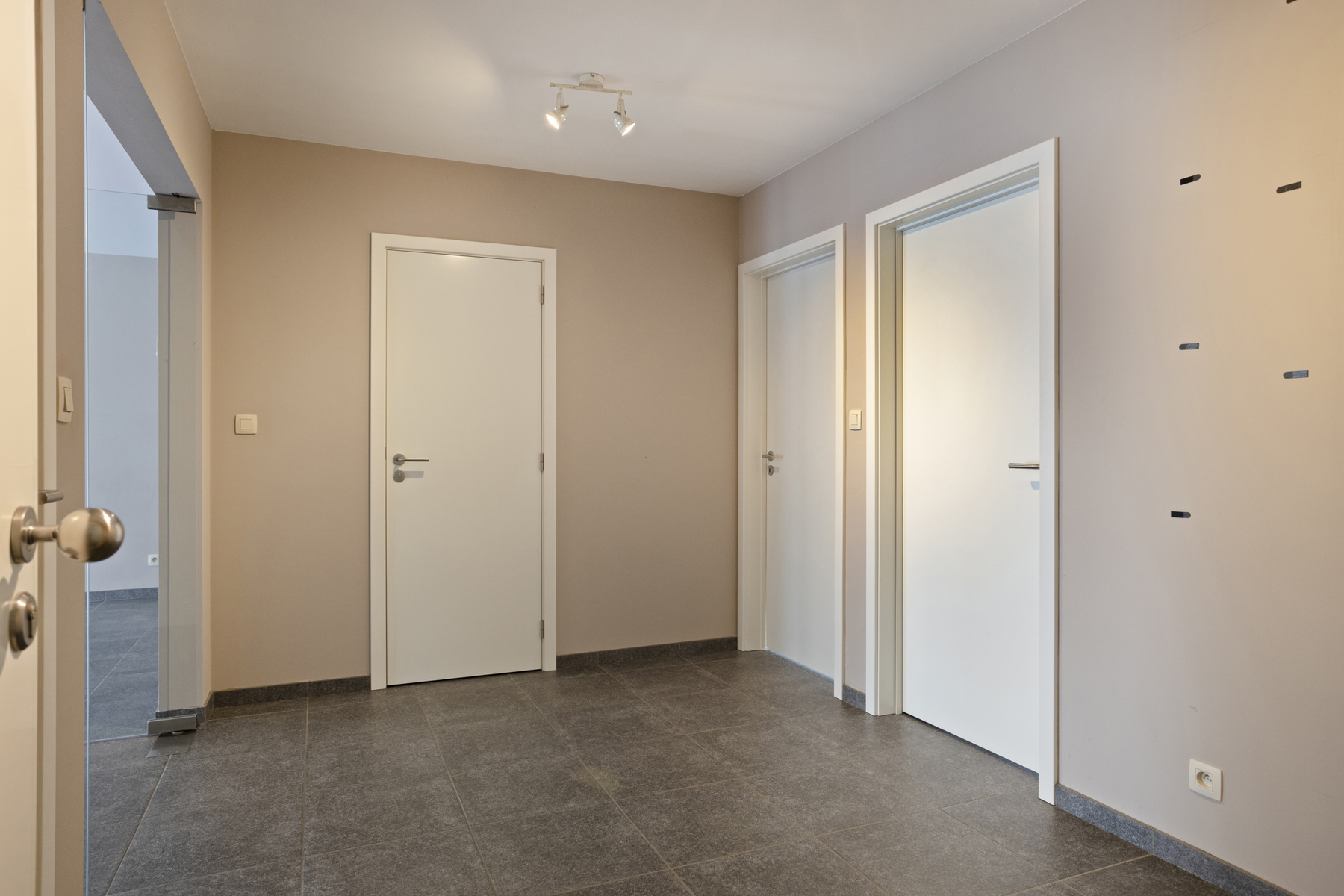 Modern appartement in het centrum van Wommelgem. - foto 3