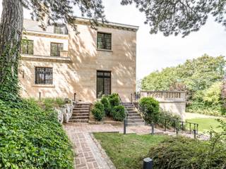 Ideally located next to Duden Park, a stone's throw from Winston Churchill Avenue, with easy access to the city center and the Eurostar,...