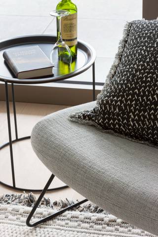 Hoekappartement B11.408 op de 4de verdieping bevindt zich in residentie ‘The Meridian’ en heeft een opp. van maar liefst 100 m². Het app. omvat een inkom met gastentoilet, berging, badkamer, 2 slpk., leefruimte met open keuken en ruim terras (ca. 50 m²) met zicht op de binnentuin. Het app. is voorzien van vloerverwarming, warmtepomp en handdoekradiator.<br /><br />Bij elk app. hoort een ondergrondse autostaanplaats en/of garagebox. Deze dient apart bij aangekocht te worden. Verder kun je een kelderberging of oplaadpunt bijkopen.<br /><br />Vrije keuze bij verschillende leveranciers voor de binnen afwerking (vloertegels, badkamer & keuken, etc.)<br />Meer info? Contacteer onze sales consultants Inge Vancluysen of Marisa Marasco op het nr. 011 41 33 23.