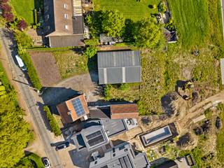 TE KOOP: toffe goedgelegen halfopen bebouwing met 180 m²!Deze toffe halfopen bebouwing is bijzonder centraal gelegen in Zulte-Olsene, aan de...