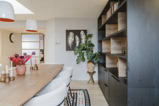 Dit aangename één-slaapkamer appartement van 87 m² is gelegen aan de Grote Kring, een gegeerde locatie in Kortrijk met vlotte verbindingen en...