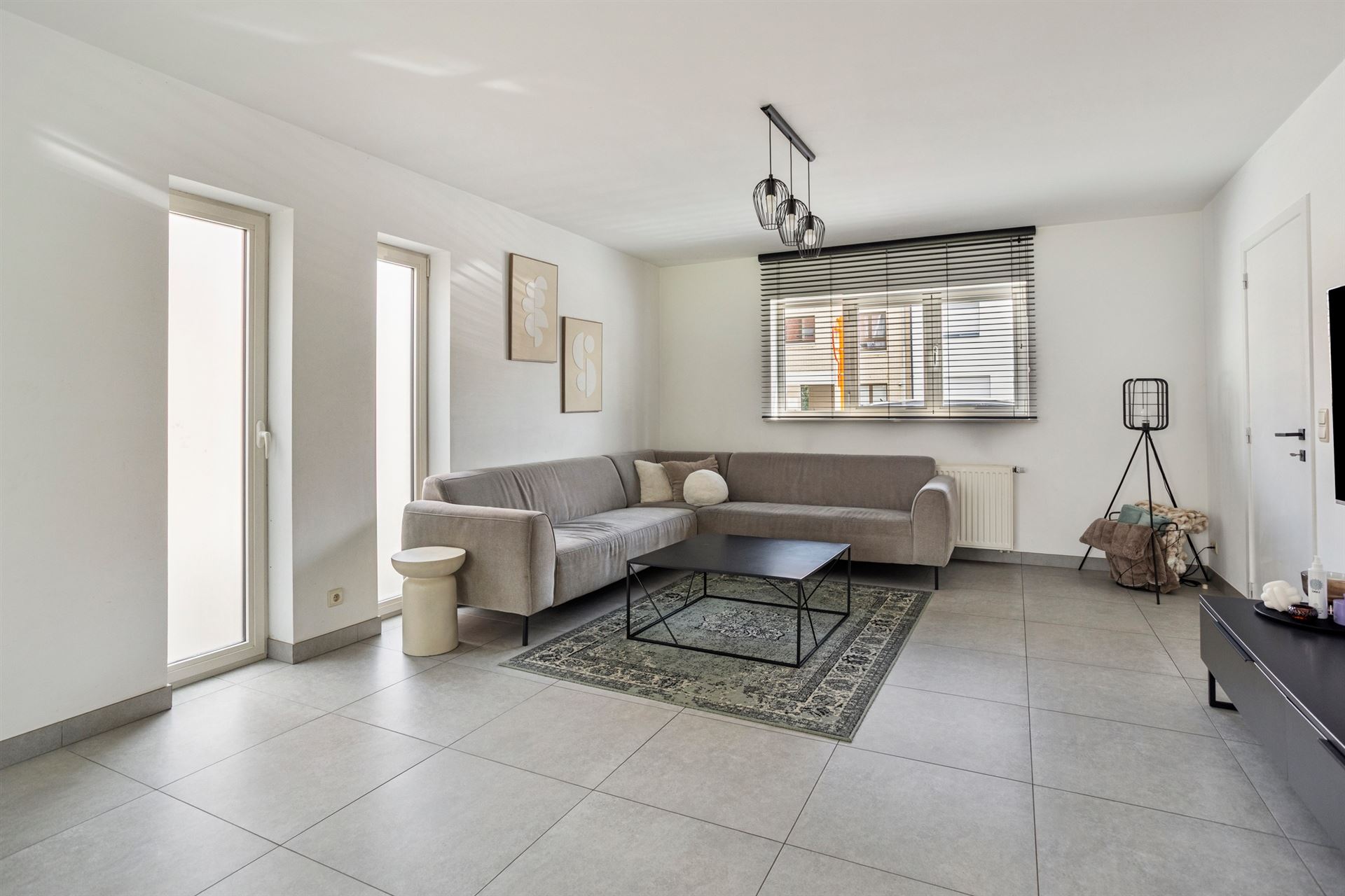 Instapklare woning met 3 slaapkamers en garage.  - foto 4