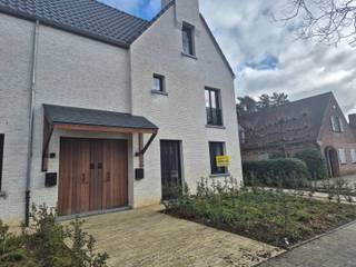 Dit prachtige, moderne appartement biedt comfortabel en duurzaam wonen in een stijlvolle omgeving.De woning beschikt over een volledig uitgeruste...