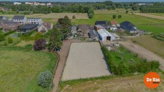 LEBBEKE - Charmante deels gerenoveerde woning met paardenaccommodatie.EERSTE BEZOEKDAG ZATERDAG 13/06 VAN 9U TOT 12U (enkel op afspraak!)Bent u op...
