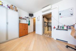 Info & bezoeken: +32 2 315 77 22 of dries.v@weinvest.beWe Invest stelt u exclusief dit veelzijdige duplexappartement van 140 m² voor, ideaal gelegen...