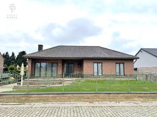 Wanneer je echt tot rust wil komen, dan ben je hier absoluut op de juiste plek.Wange, één van de deelgemeenten van Landen, baadt absoluut in het...