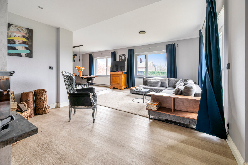 RUIME ALLEENSTAANDE WONING - 6 SLAAPK - 3 BADKAMERS - 2 BURELEN - photo 2