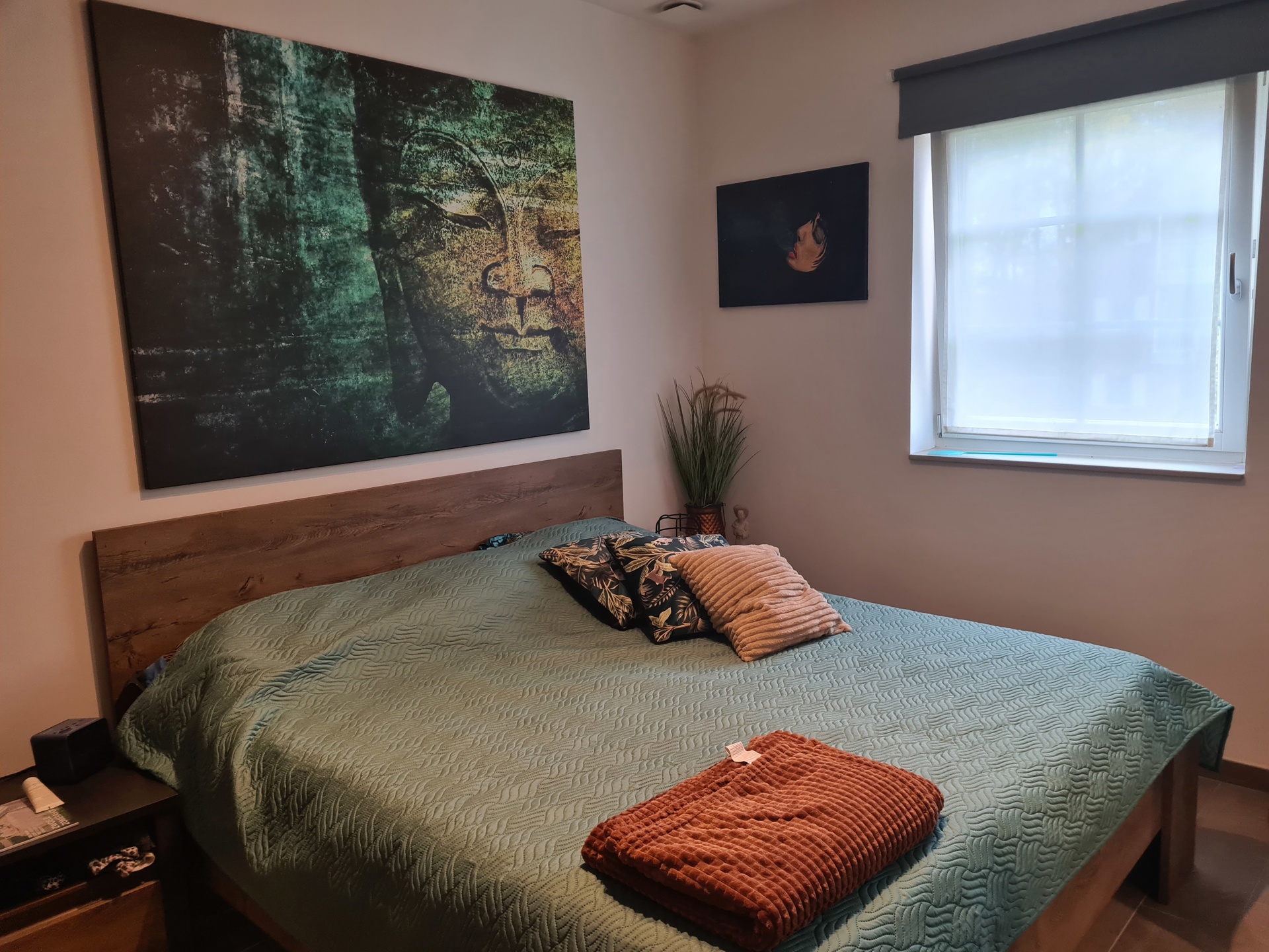 Luxueus afgewerkt appartement met lift op de 1ste verdieping met 1 slaapkamer, mooi terras dat uitkijkt op parktuin en 1 ondergrondse autostaanplaats. - foto 5