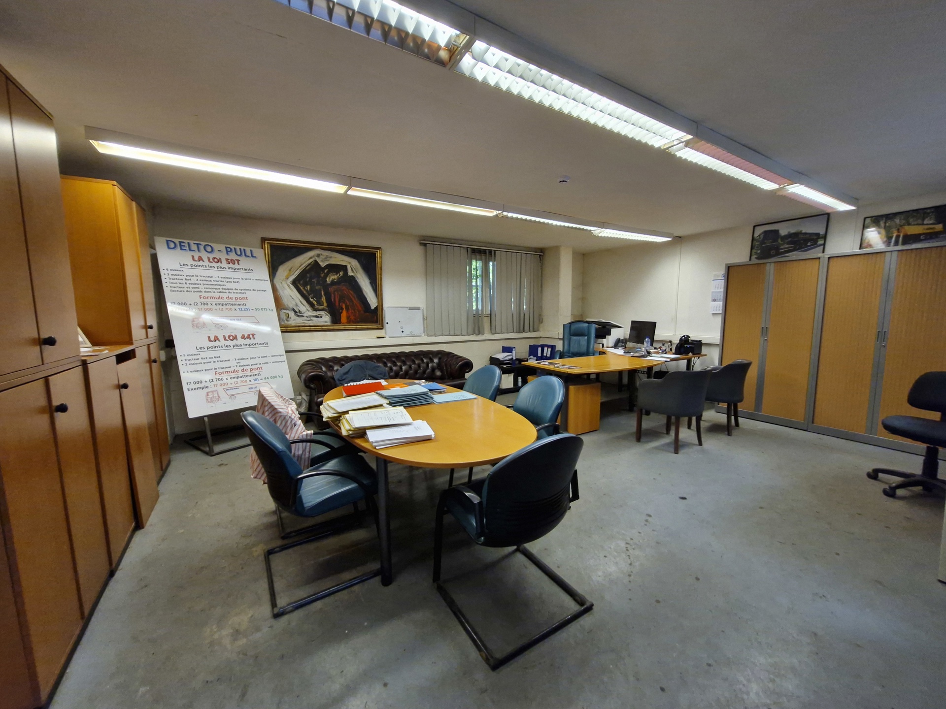 Commercial à louer à Manage - photo 3