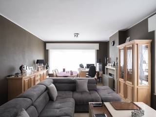 In het hart van Wetteren, op het gelijkvloers van een kleinschalig gebouw, wacht dit appartement op zijn nieuwe eigenaar. De gunstige ligging...