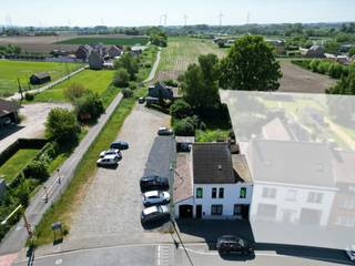 Te renoveren halfopen bebouwing met tal van mogelijkheden in Ruien – aan de voet van het Kluisbos!Ontdek deze charmante halfopen woning met enorm...