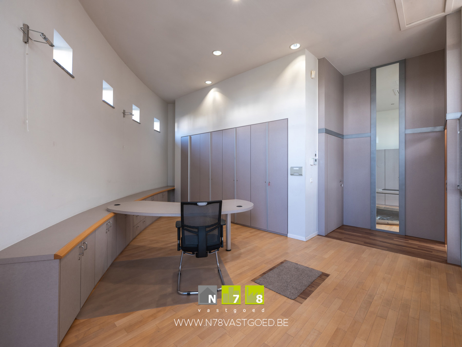 Commercial for rent in Opglabbeek - photo 4