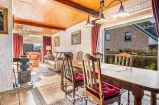 Voor meer info en foto’s, surf naar www.swevers.be – Deze open bebouwing in de Bremstraat 8 in Beringen biedt ruimte, comfort en tal...