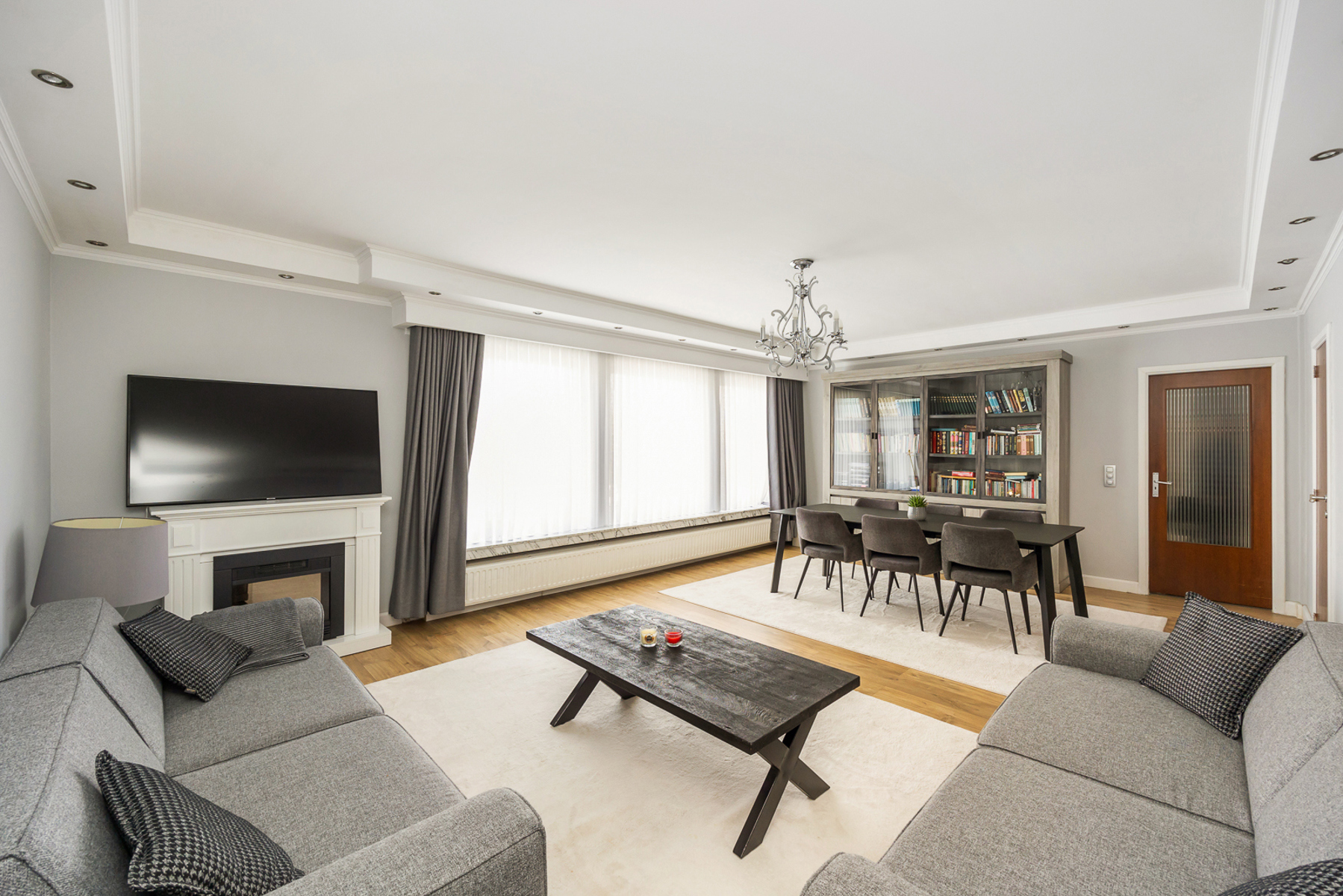 Ruim 3-slaapkamerappartement met terras in Wilrijk - foto 2