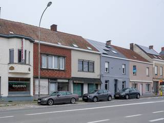 Dit centraal gelegen pand bevindt zich vlak bij het station van Ingelmunster en biedt tal van mogelijkheden voor wie op zoek is naar...