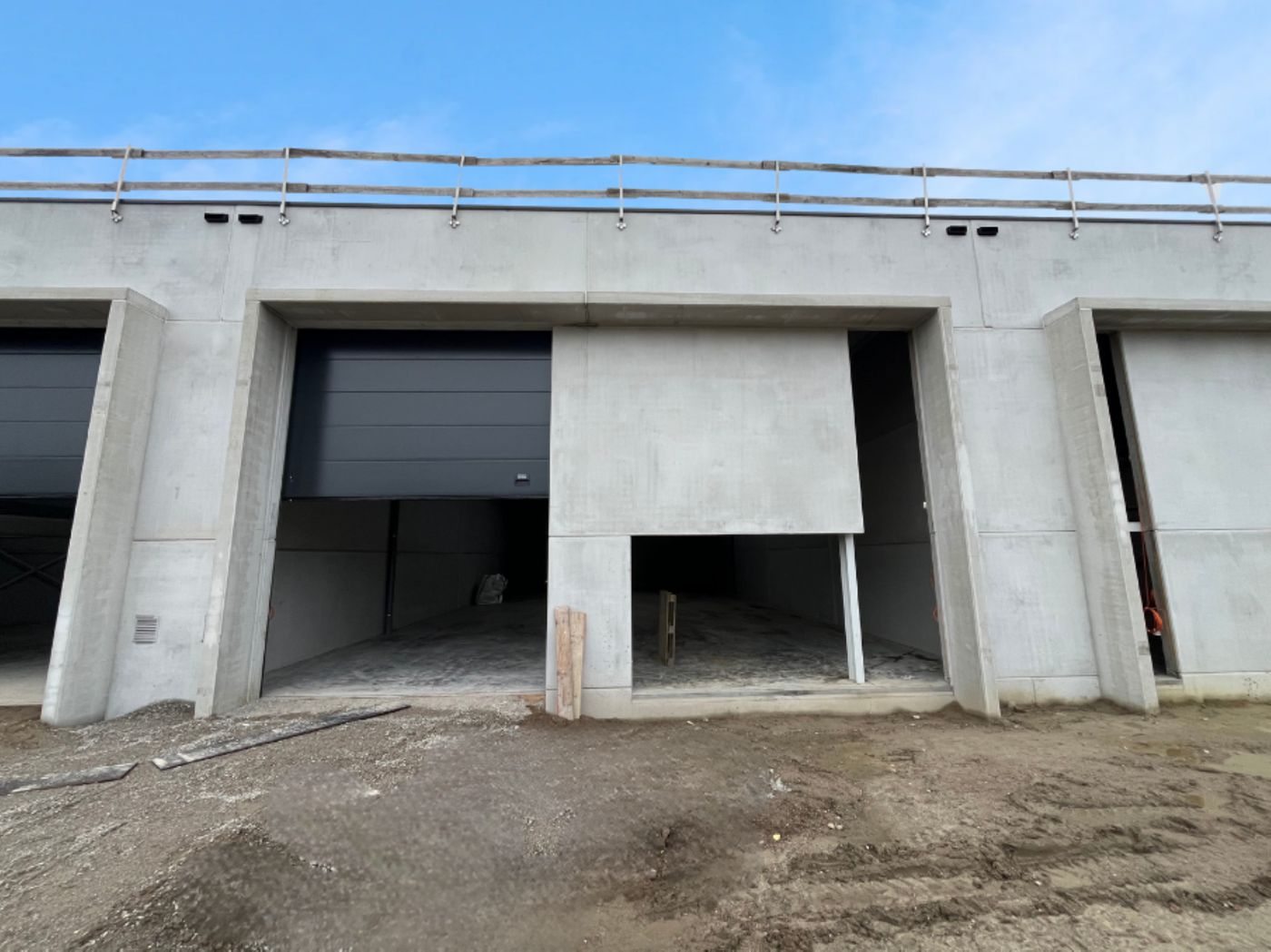 Opslagruimte van 300 m² &amp; uitstekend gelegen vlak aan de E40 - photo 5