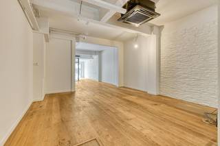 Commercieel Vastgoed op de LippenslaanOp zoek naar de ultieme locatie voor uw onderneming? Dit riante handelspand van 140 m² aan de...