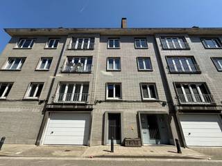 Dit aangename appartement is ideaal gelegen tussen station Dampoort en St-Jacobs, in de onmiddellijke nabijheid van winkels, openbaar vervoer en...