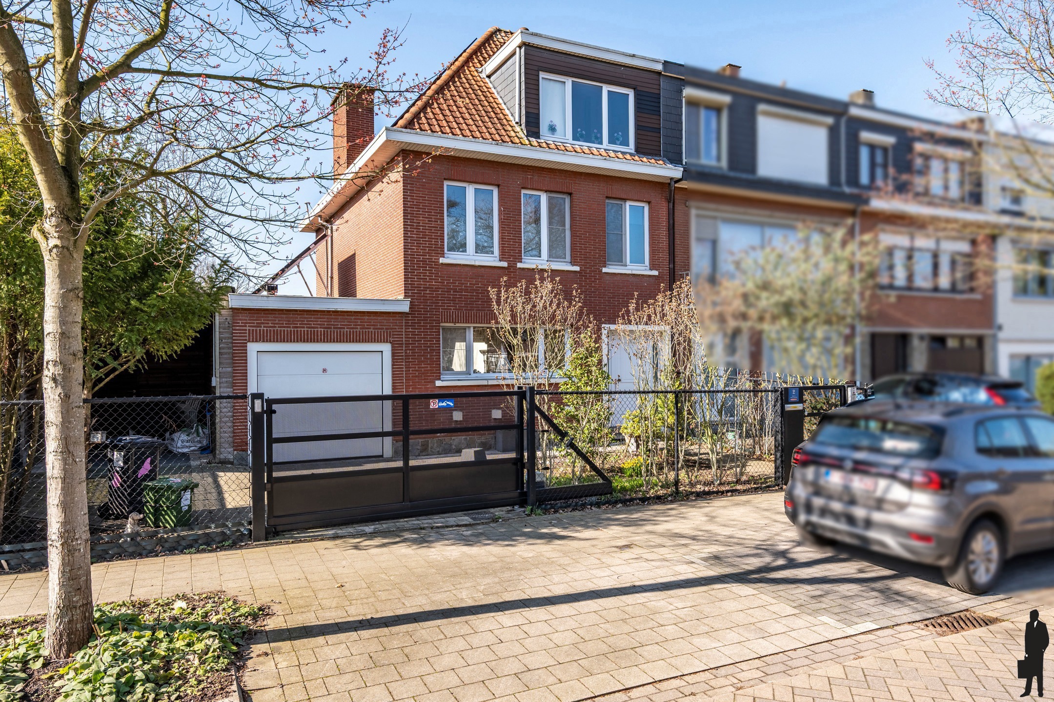 Instapklare HOB met 5 slpks, garage & zonnige tuin te Edegem - foto 1