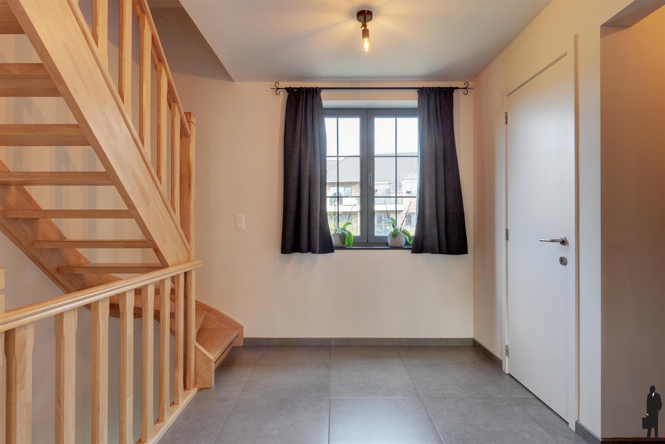 Ruim duplex appartement in Hoogstraten-centrum. - foto 4