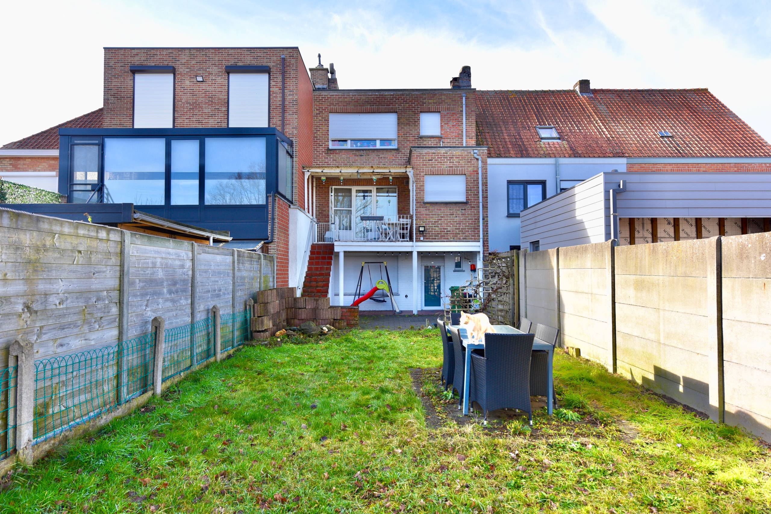 Instapklare woning met 3 slpk, garage en tuin voor 279.000 EUR - foto 2