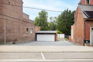 Grond met bestaande garages. Op zoek naar een slimme investering in het hart van Geraardsbergen?Dan is dit perceel met enorm potentieel precies wat u...