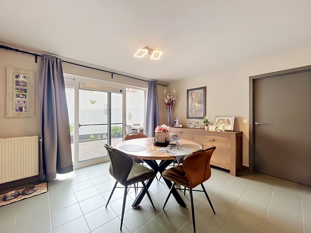 Appartement au rez-de-chaussée avec 2 chambres dans le centre d'Eeklo - photo 2