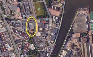 Op een uitstekende ligging aan de Pantserschipstraat / Zeeschipstraat, op slechts 2 km van de R4 en vlakbij de Wiedauwkaai, worden 4 ruime...