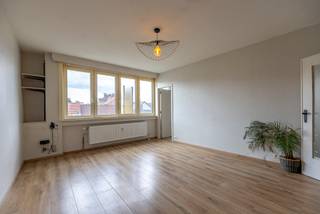 Instapklaar appartement met twee slaapkamers in AnderlechtDit recent gerenoveerde appartement, gelegen op de derde verdieping van een kleinschalige...