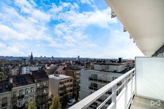 Infos: maxime.l@weinvest.be ou 02 315 77 22 | Quartier Belgica, proche de toutes les facilités, nous vous présentons cet appartement d'une surface...