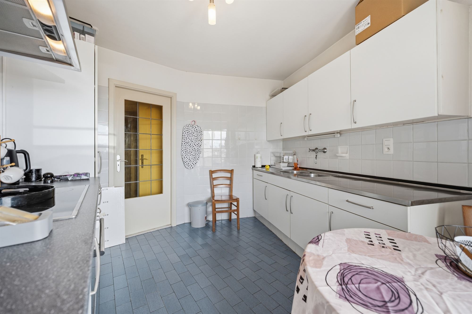 Appartement met 1 kamer, autostaanplaats en kelder - foto 4