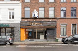 Dit te ruime handelspand bevindt zich op een zeer gunstige locatie net buiten de ring op een drukke invalsweg. Het betreft een handelspand van +/-...