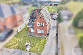 Te renoveren woning met veel potentieel op ruim perceel van 1.100 m² in LommelOp zoek naar een renovatieproject met tal van mogelijkheden? Deze...