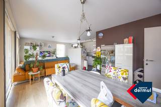 Dit recent appartement bevindt zich op de eerste verdieping van residentie Odessa, in de Vuurtorenwijk. Het pand omvat een lichtrijke leefruimte...