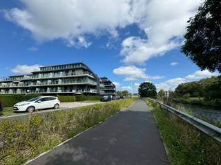 In the underground complex of the Waterfront residence located on the outskirts of Nieuwpoort-Stad, this parking space is situated. The garage...