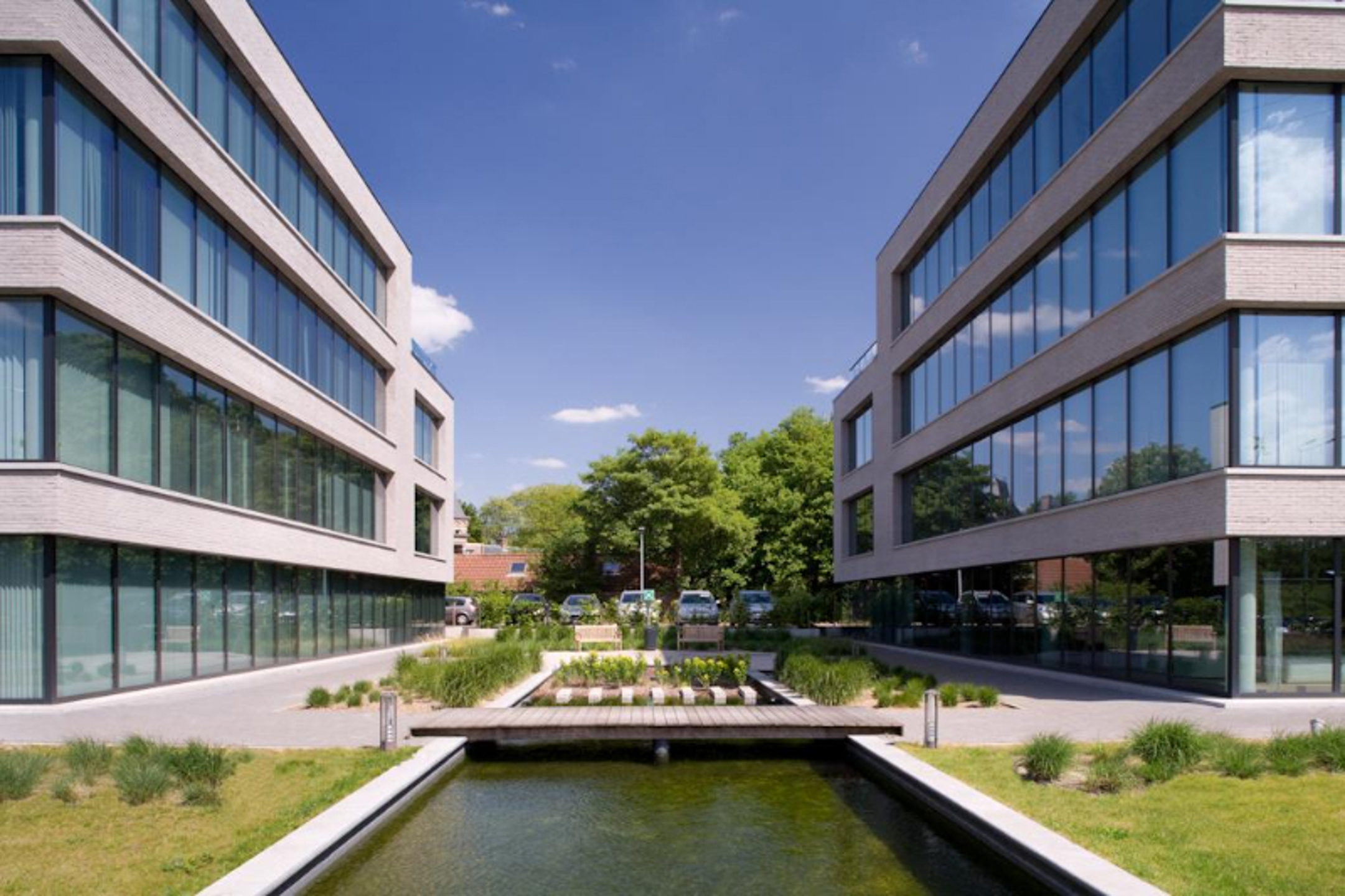 Kantoren te huur van 674 m² - Mechelen - foto 1