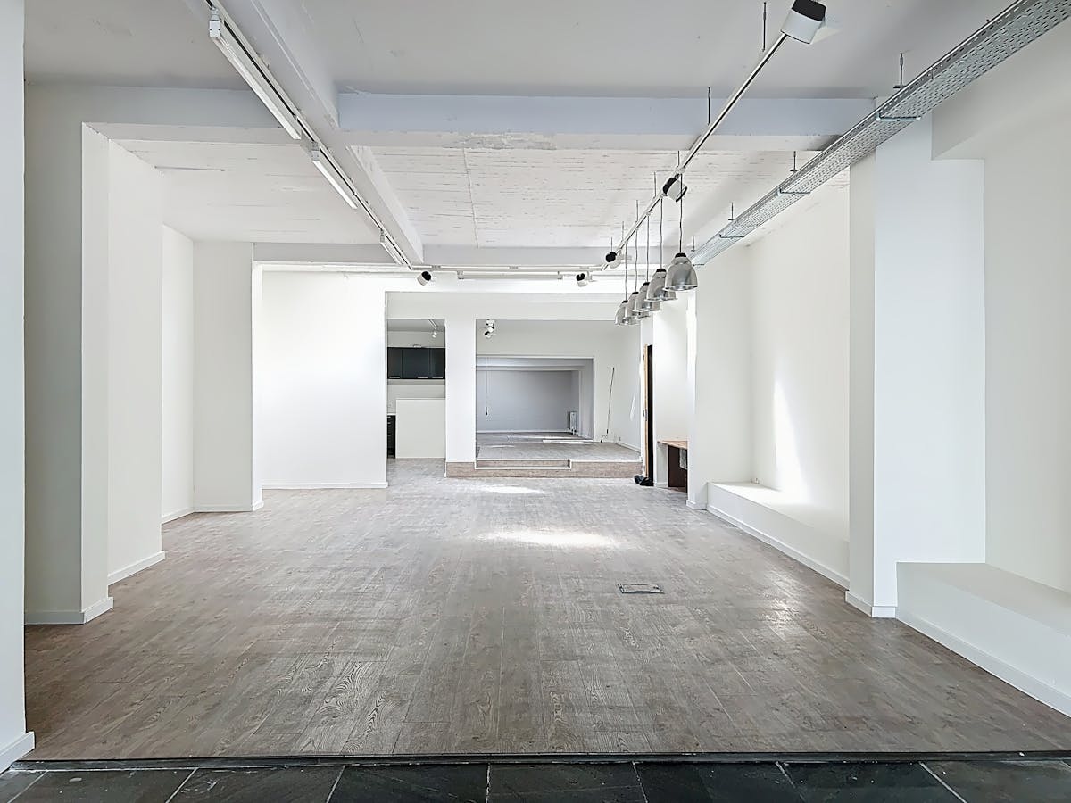 Handelspand te koop in centrum van Kapellen, Hoevensebaan 71 - foto 1