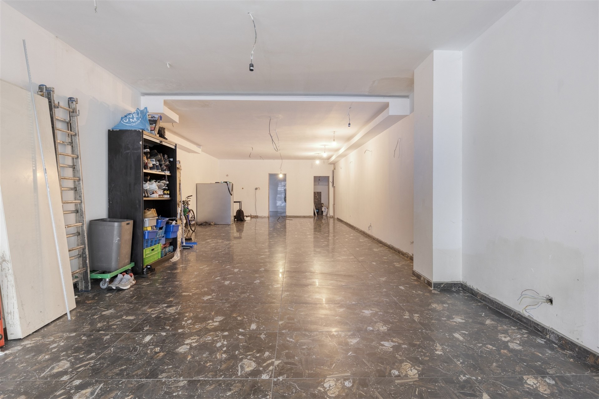 Gerenoveerd handelshuis met 4 tot 6 slaapkamers en zonnige tuin. - foto 4