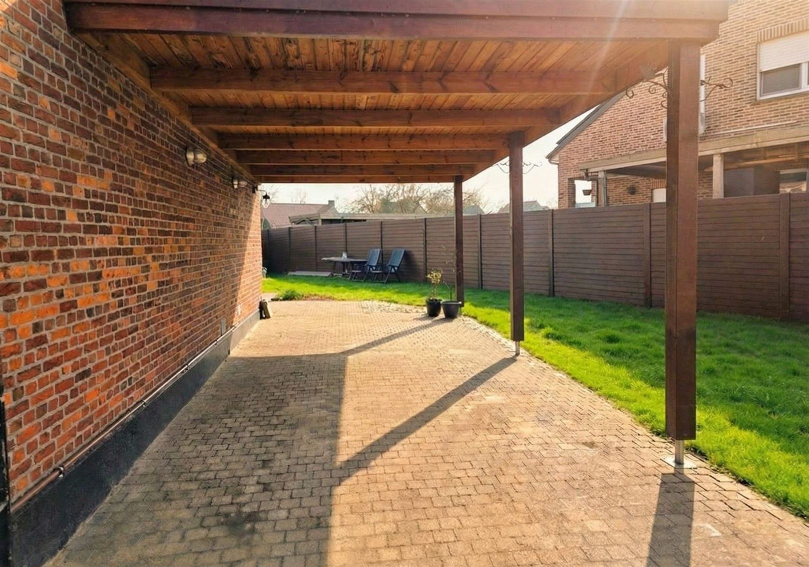 Halfopen bebouwing - 3 slpks - carport - tuin 2 are 73 ca - foto 4