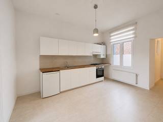 Te huur in de Kroonstraat 202 te Borgerhout: gezellig appartement met 1 slaapkamer op de 2de verdieping. Het appartement heeft een oppervlakte van...
