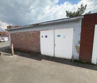 Garage for sale in Sint-Pieters-Leeuw