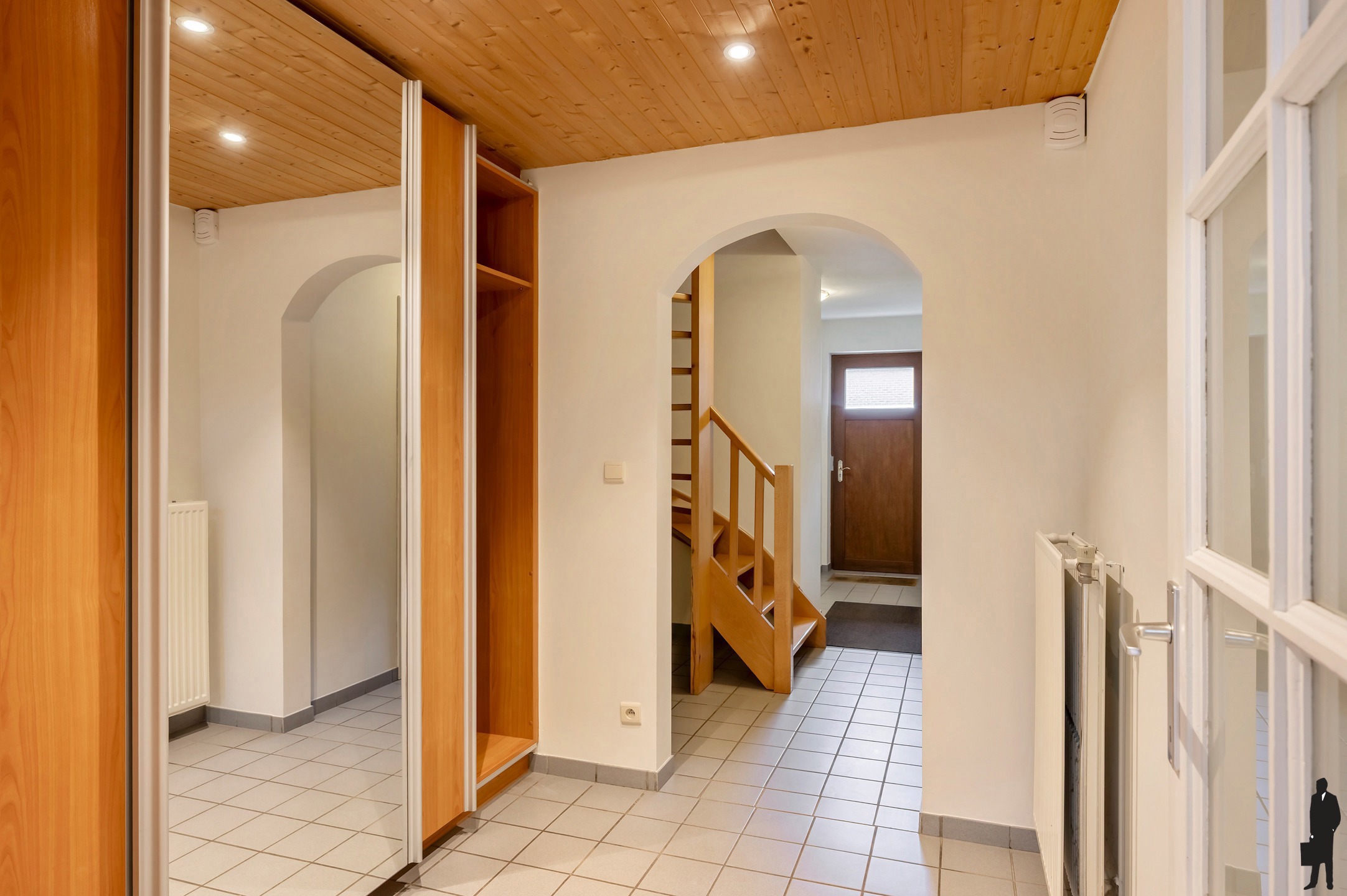 House for sale in Brasschaat with 5 bedrooms - photo 2