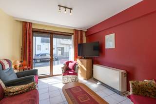 Résidence REIGERSNEST : Au rez-de-chaussée d'une belle petite copropriété située à 30m de la digue, agréable appartement meublé avec...