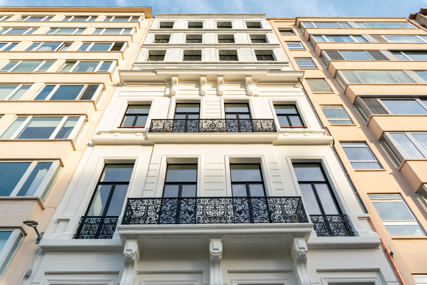 Residentie de Academie: waar historische Grandeur en hedendaagse luxe één worden. - foto 1