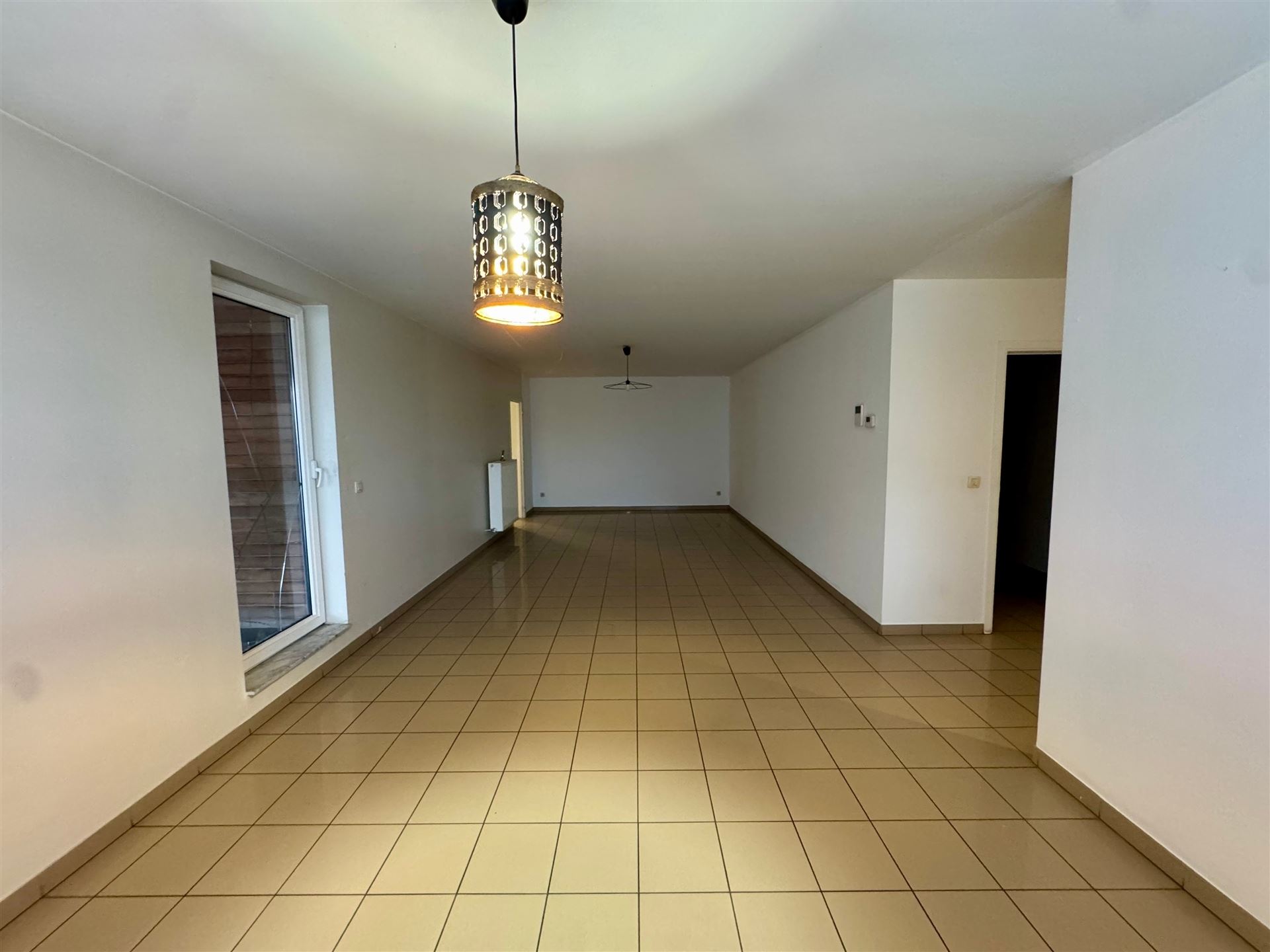 Ruim appartement met 2 slaapkamers en groot terras - foto 3